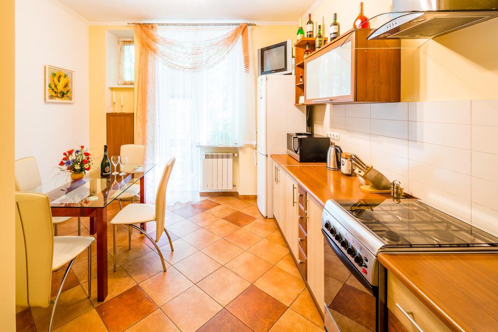 Apartment On Arkhipenka With Panorama View Lviv Kültér fotó