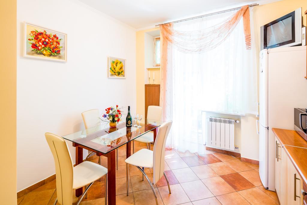 Apartment On Arkhipenka With Panorama View Lviv Kültér fotó