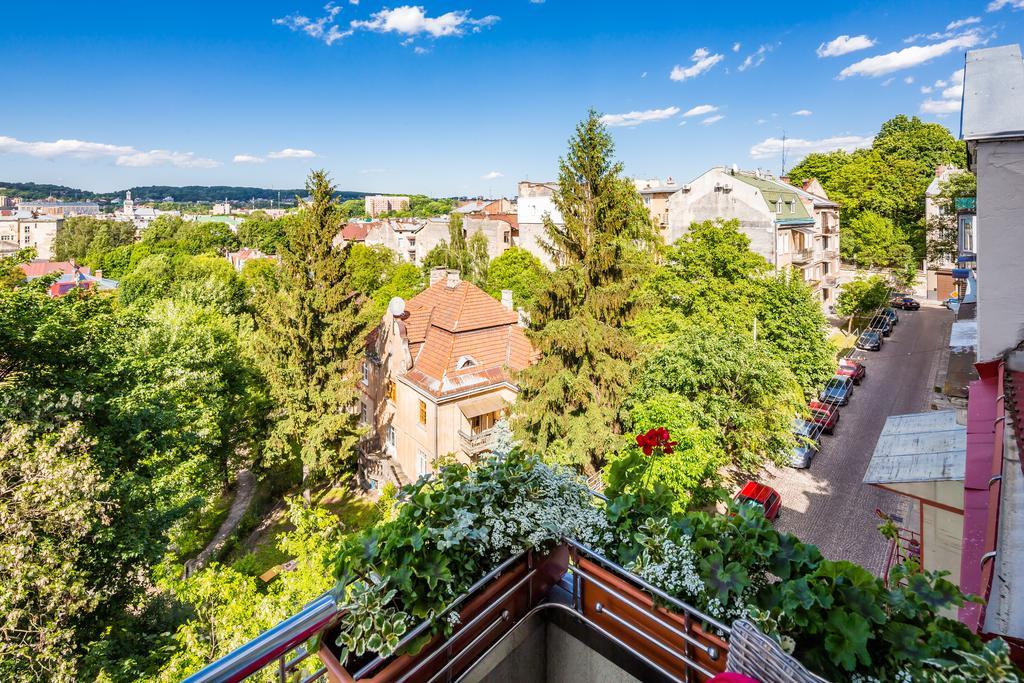 Apartment On Arkhipenka With Panorama View Lviv Kültér fotó